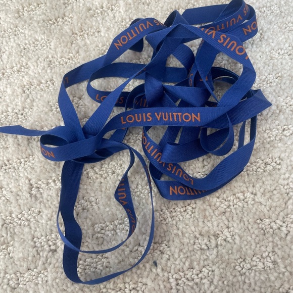 120 inches of Louis Vuitton Ribbon - Picture 2 of 3